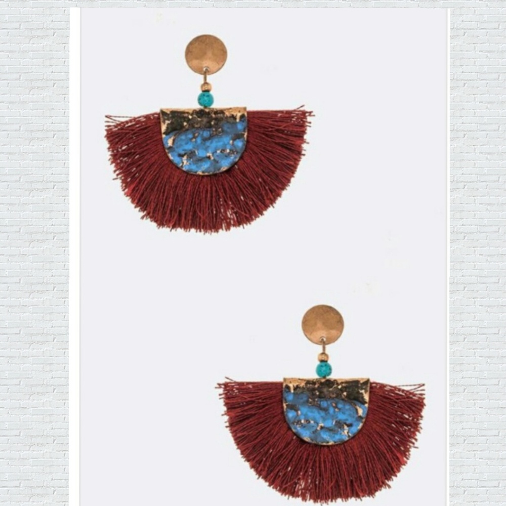 String Fan earrings - Picture 1 of 2